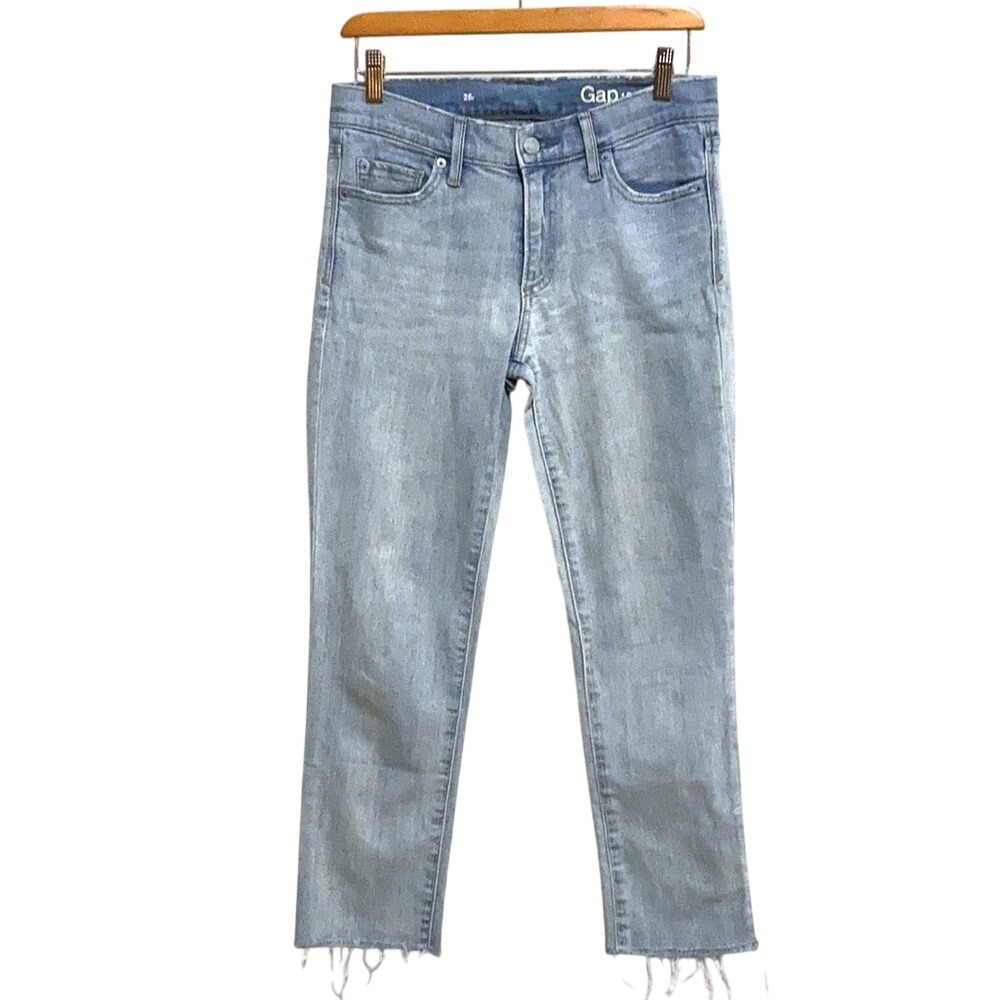 Gap Jeans Womens 26 Blue Cotton Denim Straight Leg Raw Hem Casual Trendy Classic
